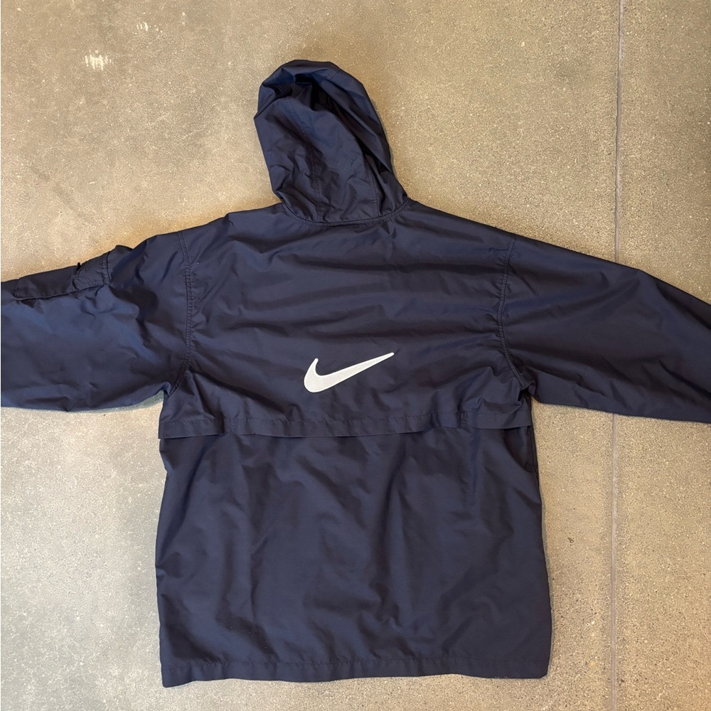 Nike Windbreaker - Picture 2 of 3